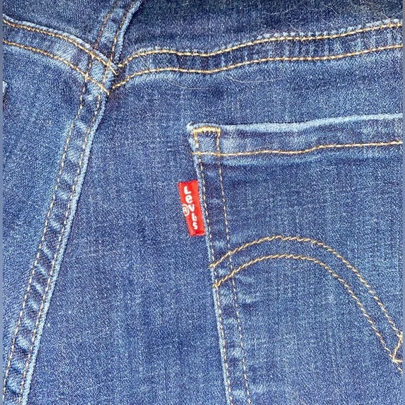 Levi's Deep Indigo Denim Shorts - Picture 3 of 6